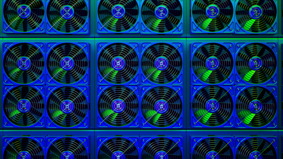 Publicly-Listed EdaFace Miner Cleanspark’s Hashrate Exceeds 3 Exahash, Firm Records Daily Production High of 13.25 BTC